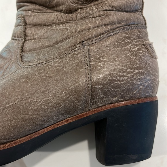 GUC Shabbies Amsterdam leather dark taupe 2” heel distressed look ankle boots - Picture 4 of 15